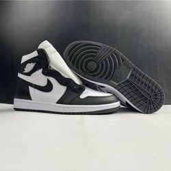 Air Jordan 1 Retro x Black White(2014)
