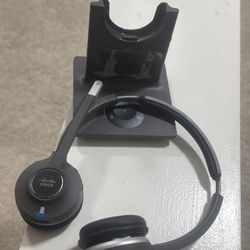 Cisco 562 CP-HS-WL-562-M-US Wireless Dual Headset Multibase Station