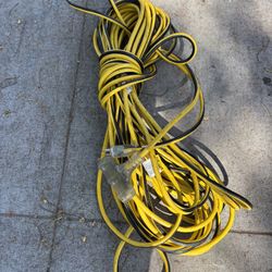 Husky 100f 12g Extension Cord Three Way 