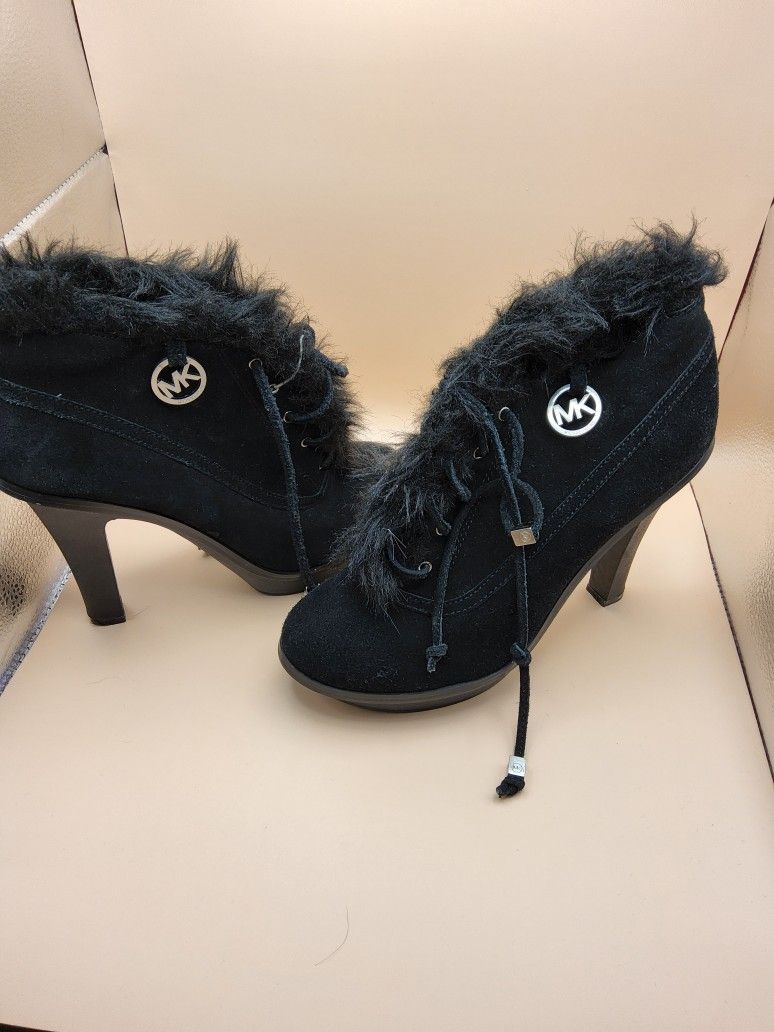 Michael Kors Boots Womens 7.5 M Carlie Fur Trim High Heels Ankle Lace Up Black