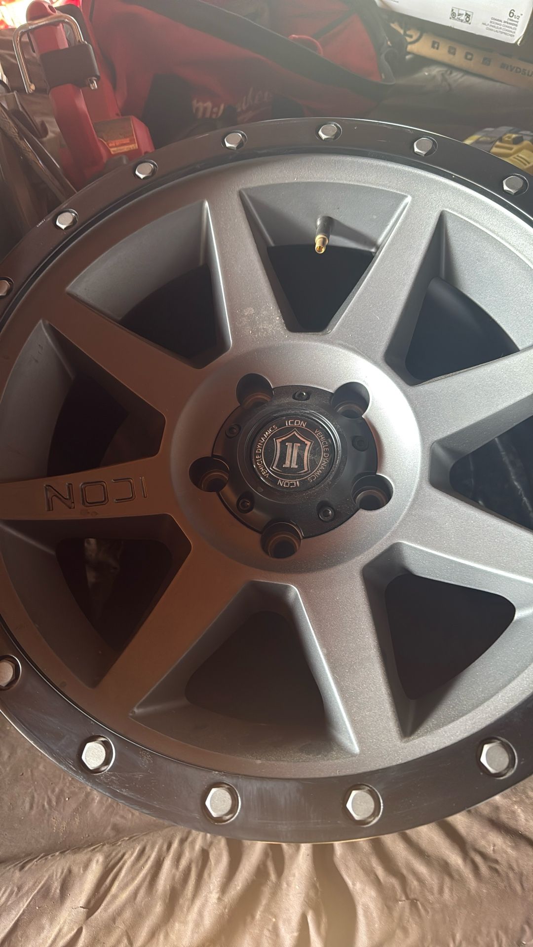 Icon Rim