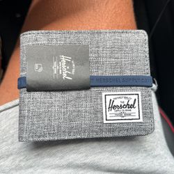 henschel wallet Never been used 