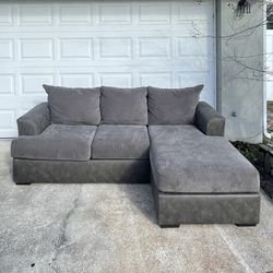 Gorgeous Gray Sectional Couch / Sofa [FREE Delivery🚚]