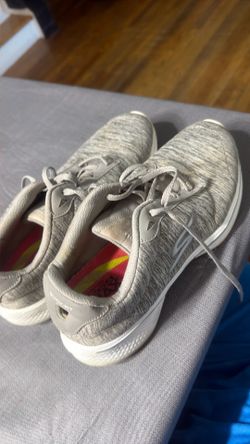 Women sketchers sneakers