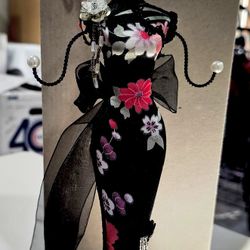 NEW Jewelry mannequin for earrings, rings, chains, etc