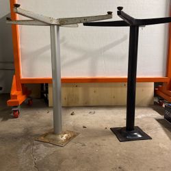 Commercial restaurant-style pedestal