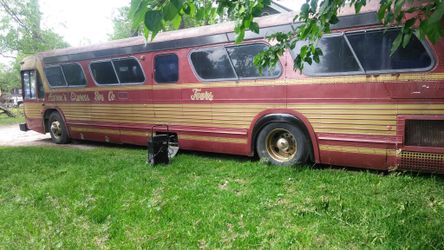 Bus trade for a nice car or truck or motorcycle or cash