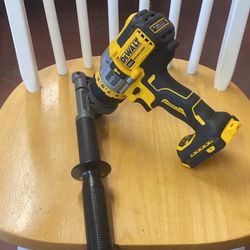 DEWALT 20-Volt MAX Brushless Cordless 1/2 in. Hammer Drill/Driver with FLEXVOLT ADVANTAGE (Tool Only)