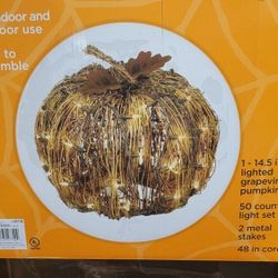 Halloween Large Lighted Grapevine Pumpkin