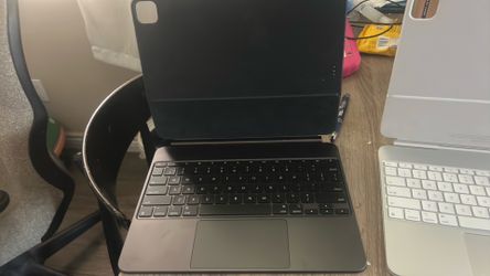 Apple Magic Keyboard 13”