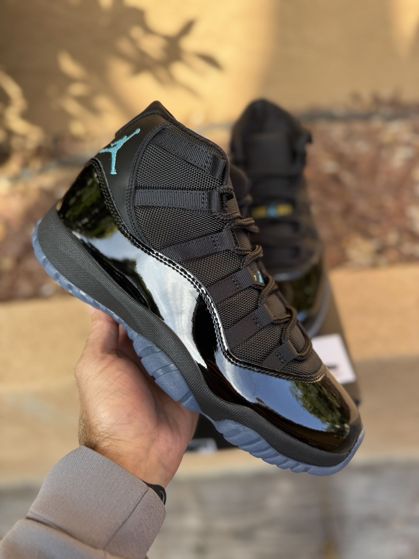 Jordan Retro 11 Gamma 6.5y, 8.5, 9.5