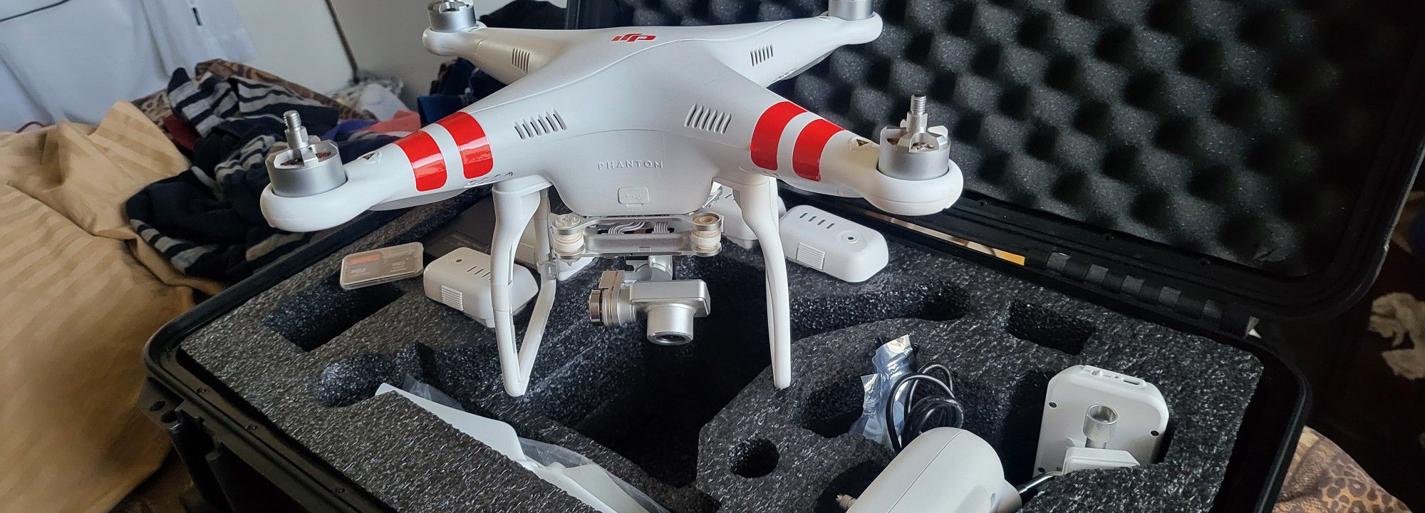 $260. Dji W/CAMERA.and Tablet..come W 3 Battery