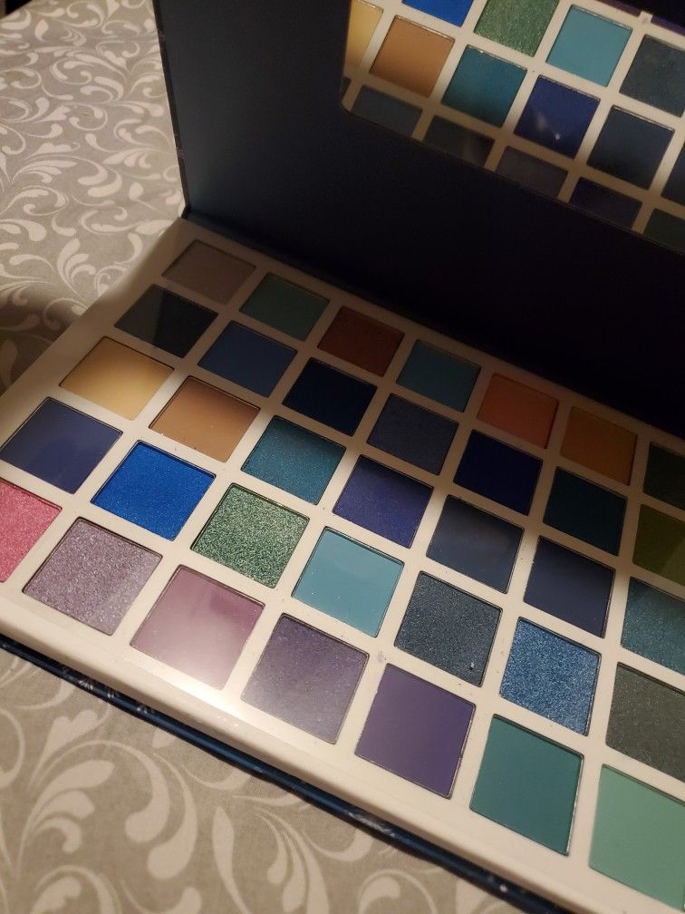 Eyeshadow Palette