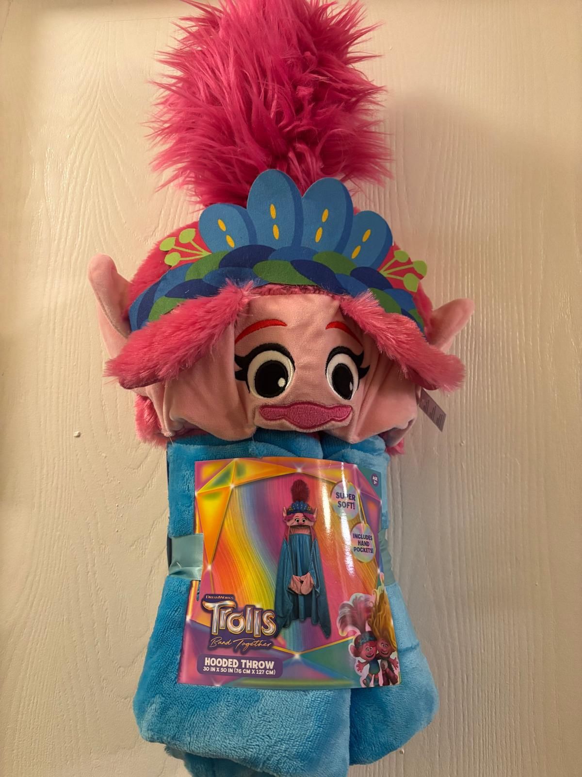New Trolls Hooded Blanket