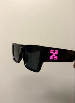 Off-white shades