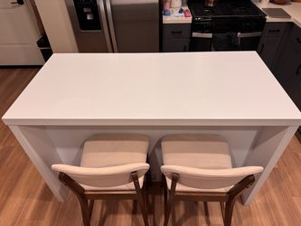 Large kitchen island and 2 bar stools