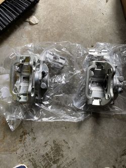 Chevy Silverado 1500 rear brake calipers