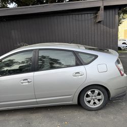 2005 Prius Clean Title