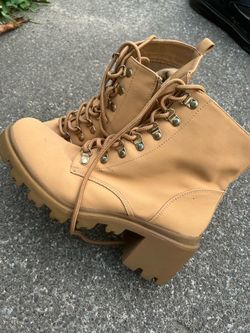 High heel boots