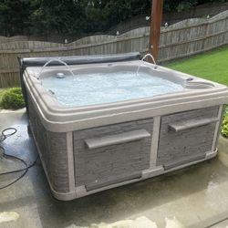 Strong Spas G-2 Legend 36 Jet 6-Person Hot Tub – Lounger – $7K New