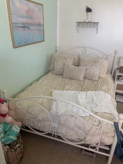 Full size metal bed frame
