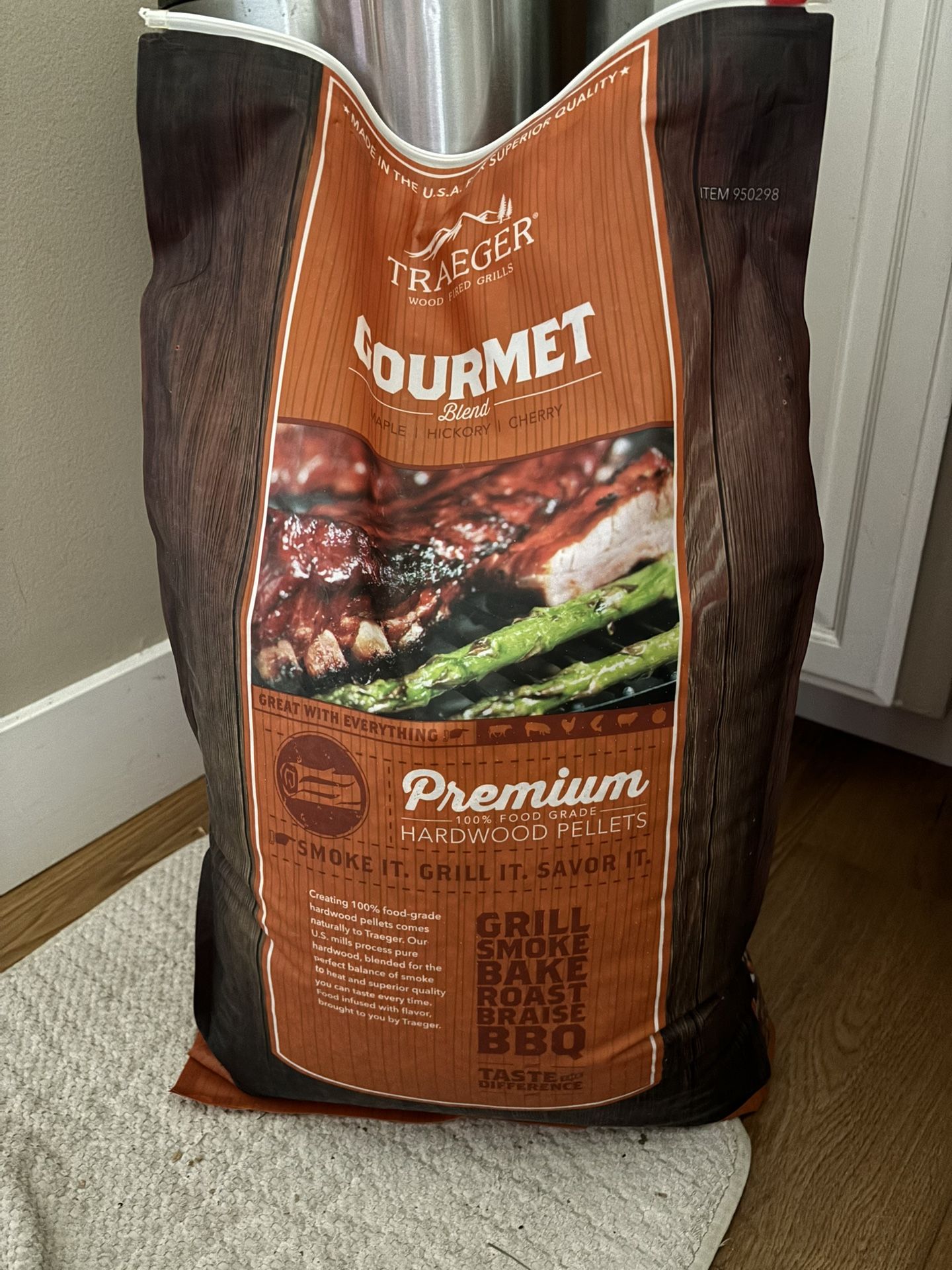 Traeger Gourmet Blend 33 lbs. Wood Pellets New