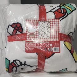 Hello Kitty Christmas Blanket. Twin Size 