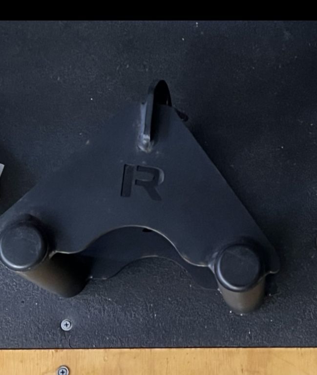 Rogue Monster Grip Triangle