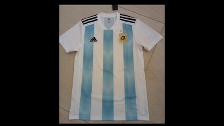 Argentina home 17-18