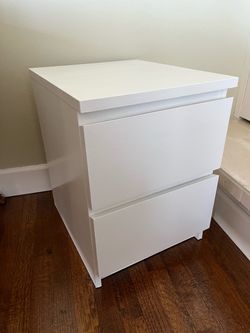 White Sturdy Nightstand or Side Table Clean!