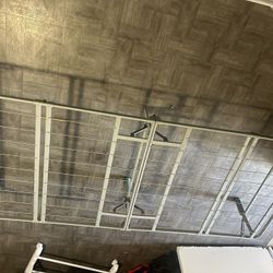 Twin Bed With Metal Frame 