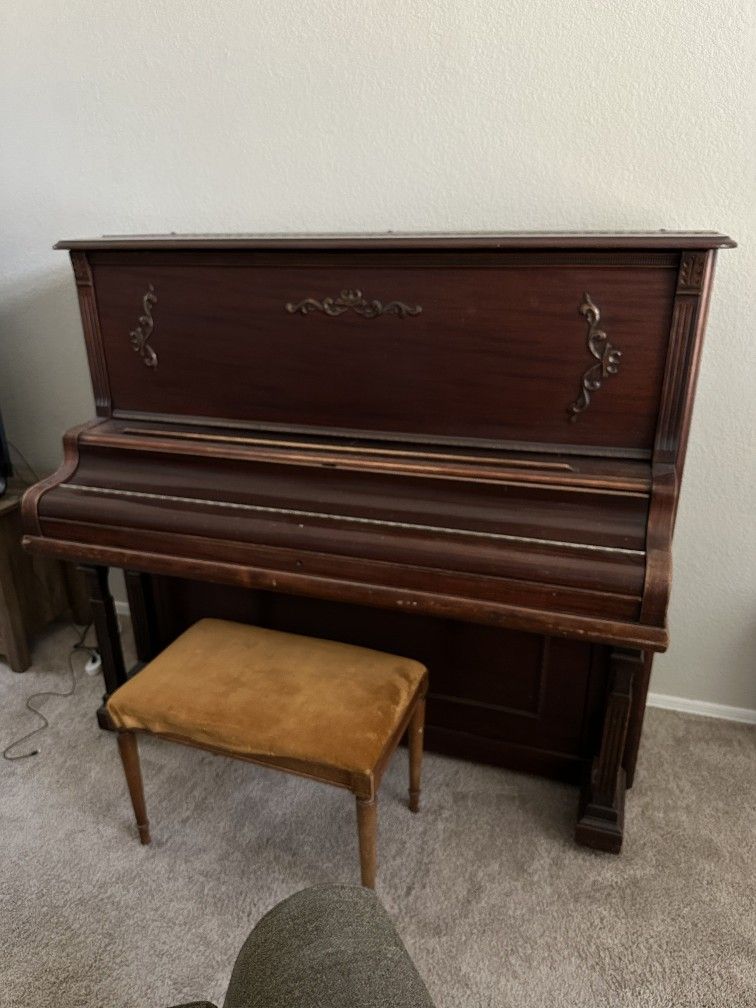 Free PIANO! Must Haul.