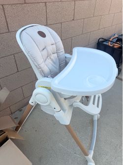 High chair (maxi cosi)