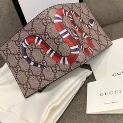 Mens Gucci Wallet Monogram Snake Bi-Fold GG Wallet Authentic for Sale in  Thornwood, NY - OfferUp