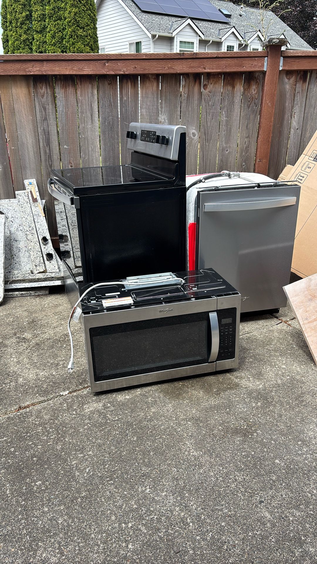 Whirlpool kitchen Appliance Package
