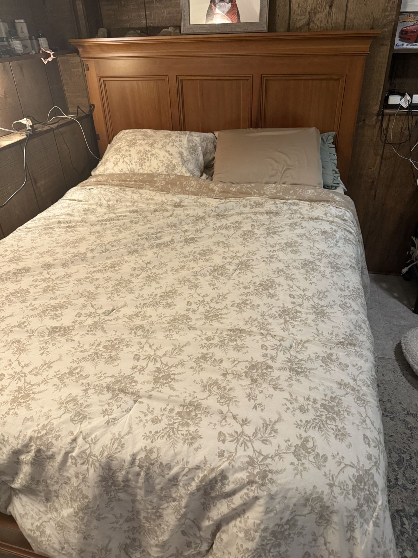 Ethan Allen Queen Bed Frame