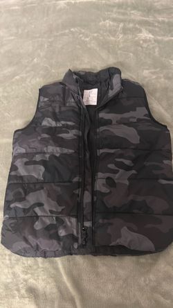 Gap Kids Camo Puffer Vest- large