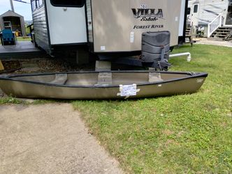 14FT. CANOE NAME BRAND SPORTSMANS