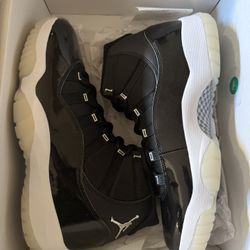 Jordan 11 jubilee Size: 11.5