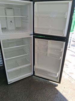 Mini refrigerador 23"X59 esta conectado 🧊🧊🥶🥶🥶$150