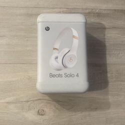 Beats Solo 4 Brand New