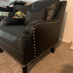 Black leather Chair 