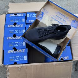 Black Brooks Adrenaline GTS 25 Color: Black/Black/Ebony Size: 15