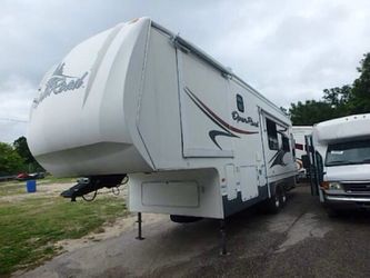 Rv 5th whell 2006 like new