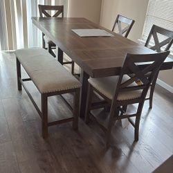 Dinner Table 