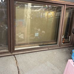 27 feet windows in good condition