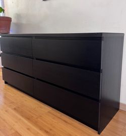 Office dresser include glass top