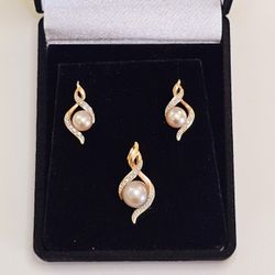 Rose Gold Natural Diamond And Pearl Earring Set #013085