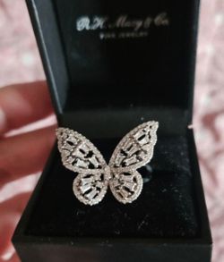 Beautiful Sparkly Butterfly Sz 7