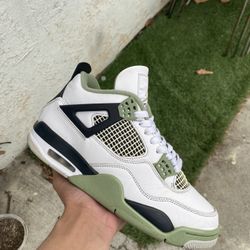 Jordan 4 Seafoam